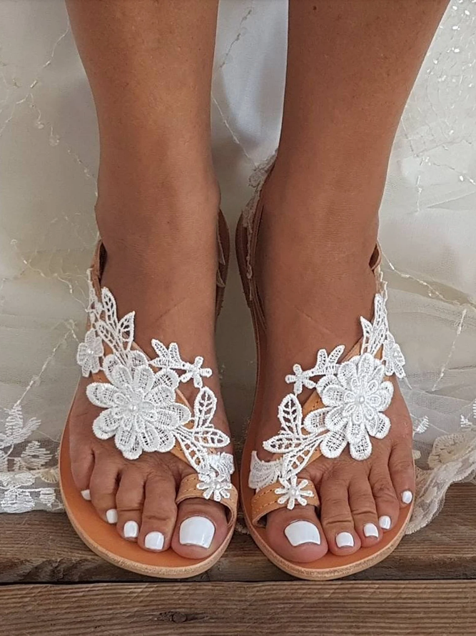 Bohemian Style Flower Flip-Toe Flat Beach Sandals